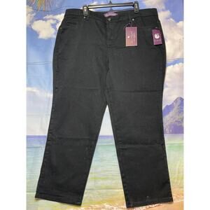 NWT Gloria Vanderbilt Women Amanda Classic Rise Tapered Leg Black Jean 20